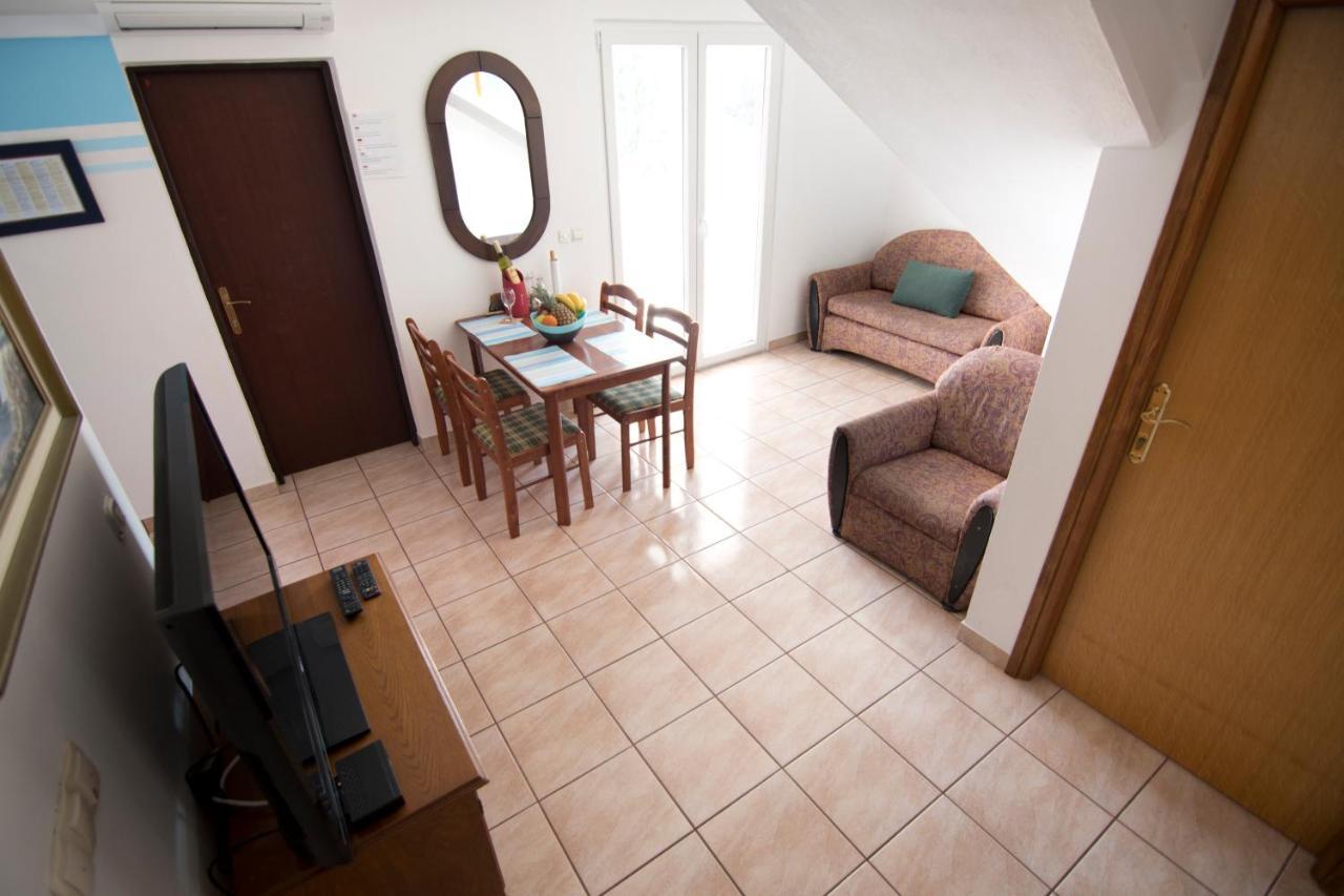Apartmani Juric Vir Buitenkant foto