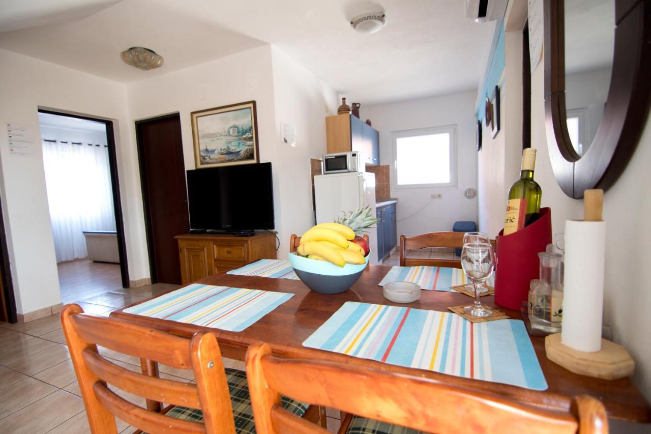 Apartmani Juric Vir Buitenkant foto
