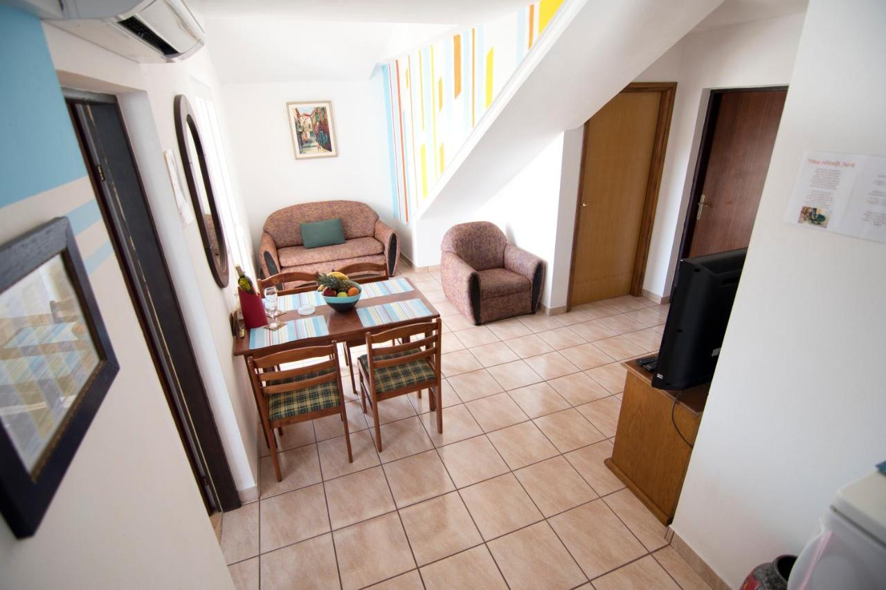 Apartmani Juric Vir Buitenkant foto