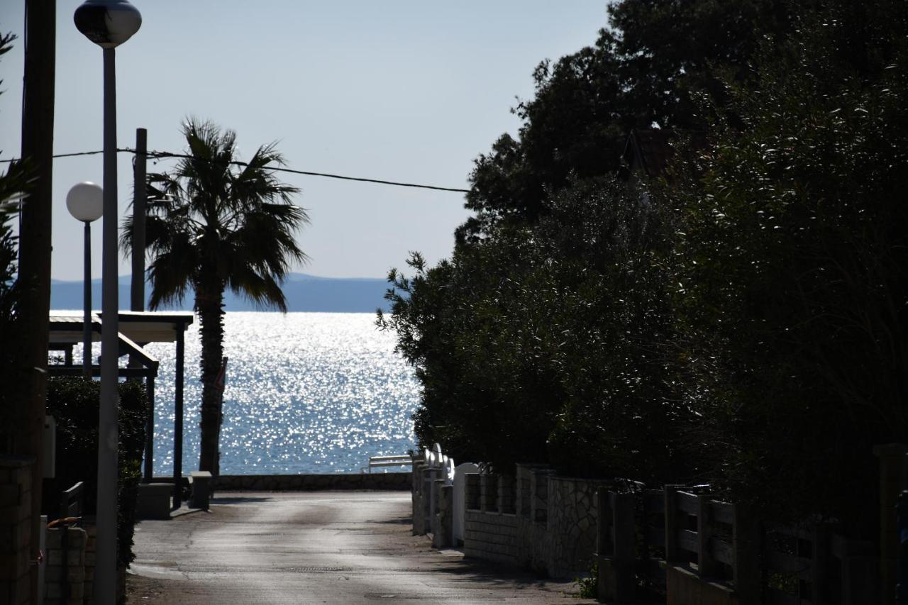 Apartmani Juric Vir Buitenkant foto