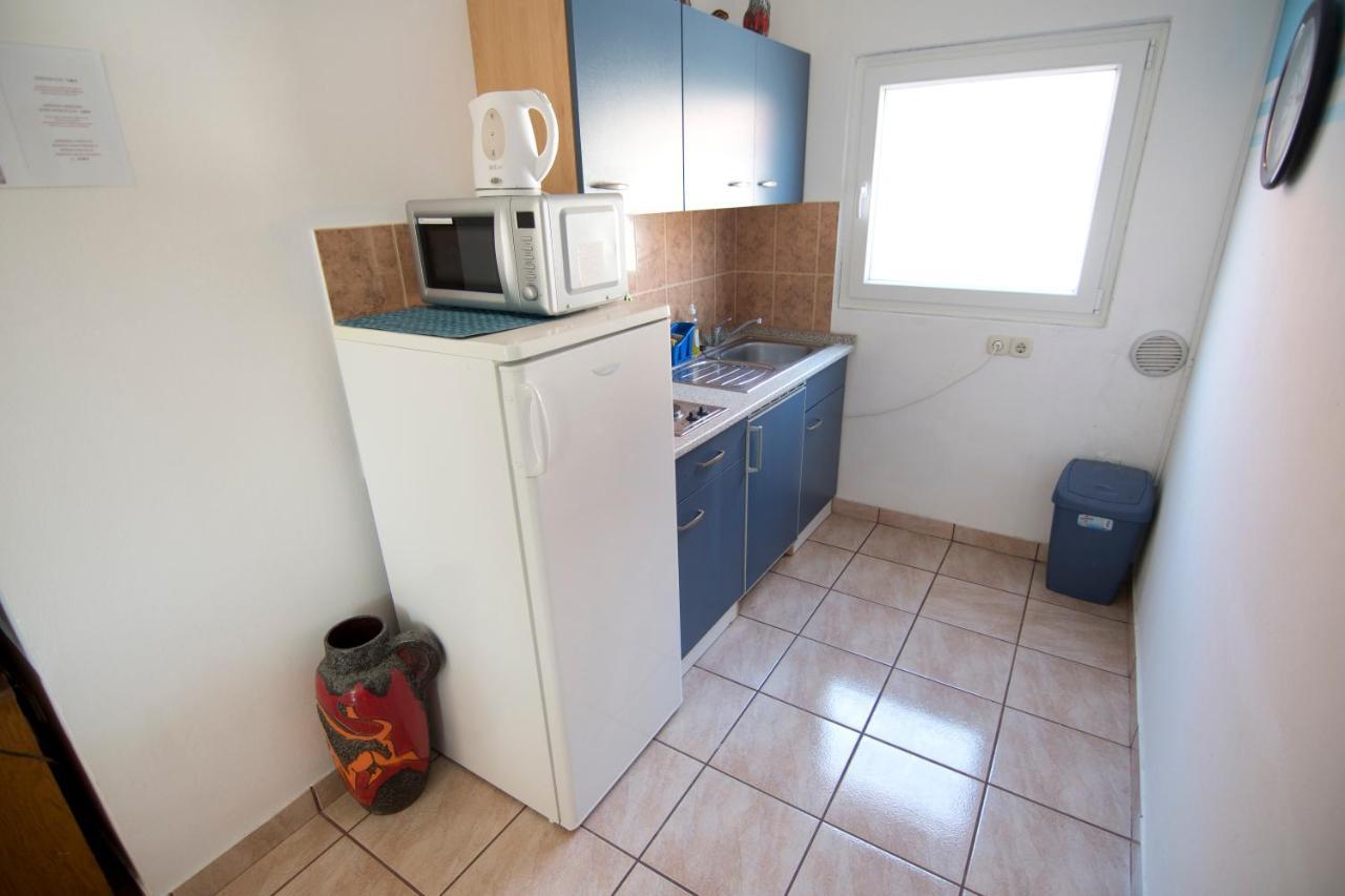 Apartmani Juric Vir Buitenkant foto
