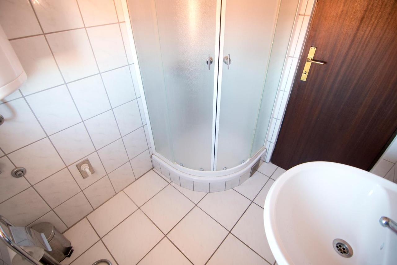 Apartmani Juric Vir Buitenkant foto
